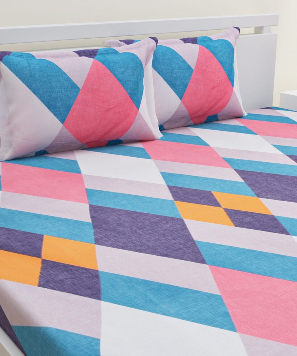 Multicoloured Squares Flat Double Bedsheet with 2 Pillow Covers