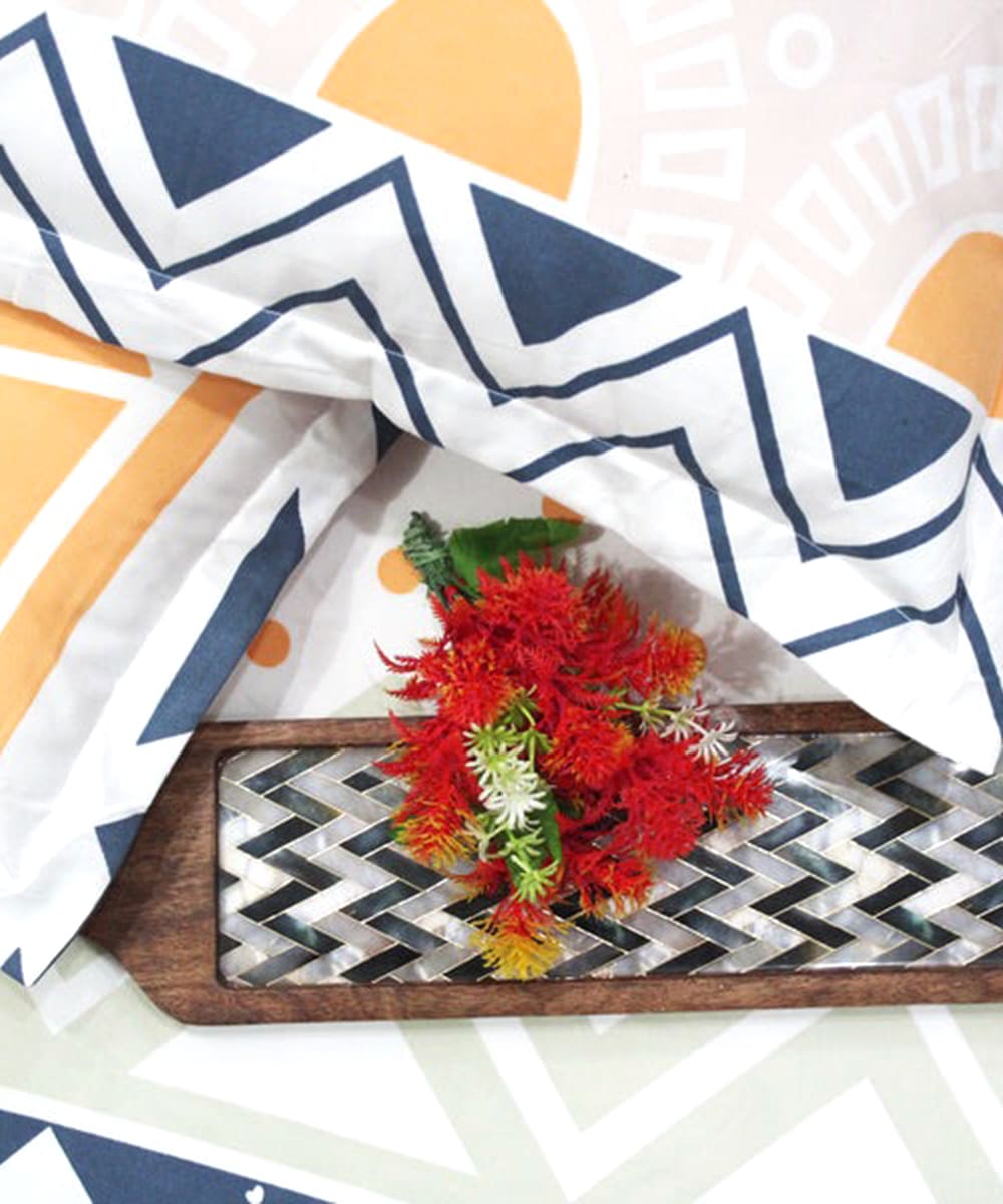 ZigZag Serenity Flat Double Bedsheet With 2 Pillow Covers