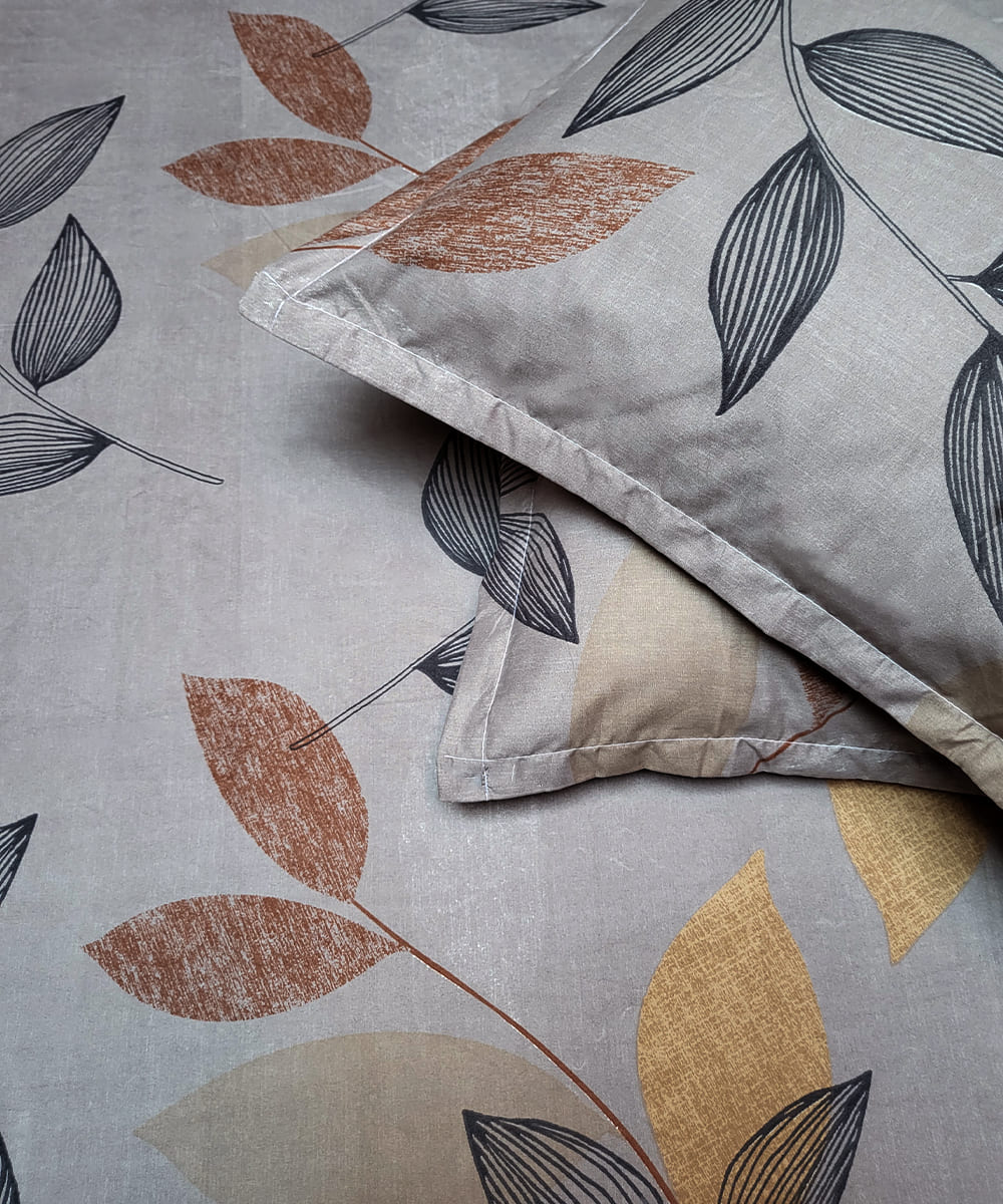 Autumn Leaves Flat Double Bedsheet With 2 Pillow Covers