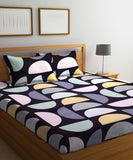 Geometrical Flat Double Bedsheet With 2 Pillow Covers