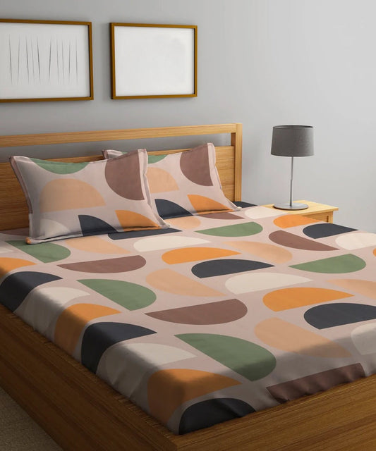 Multi Color Flat King Bedsheet With 2 Pillow Covers
