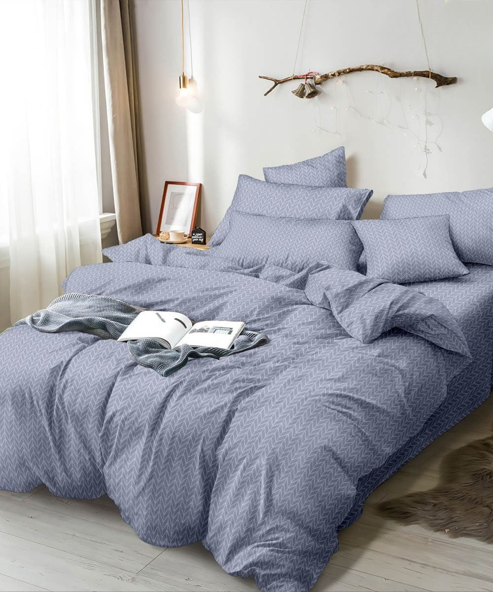 Parallel Bliss Flat Double Bedsheet With 2 Pillow Covers