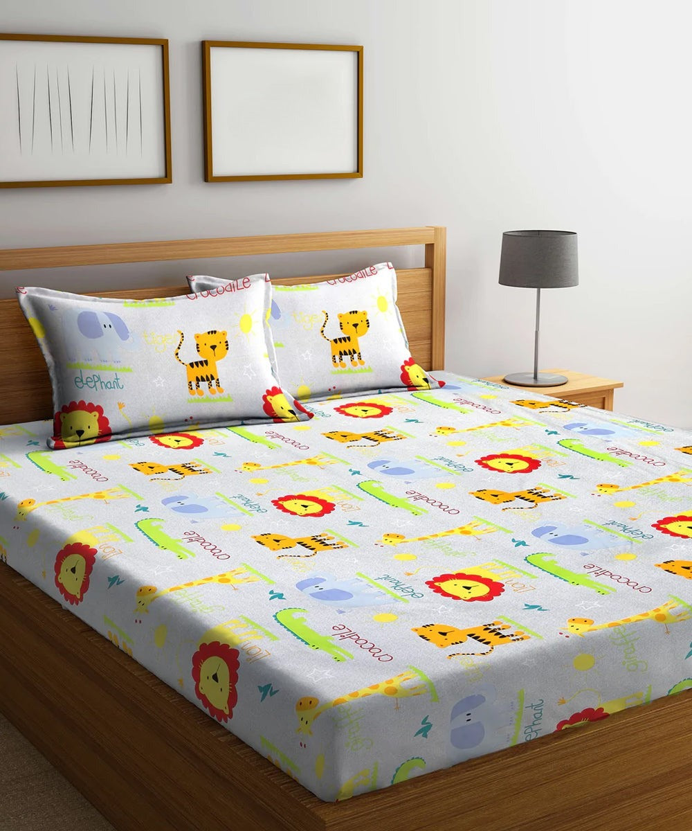 Jungle Safari Kids Flat King Bedsheet with 2 Pillow Covers